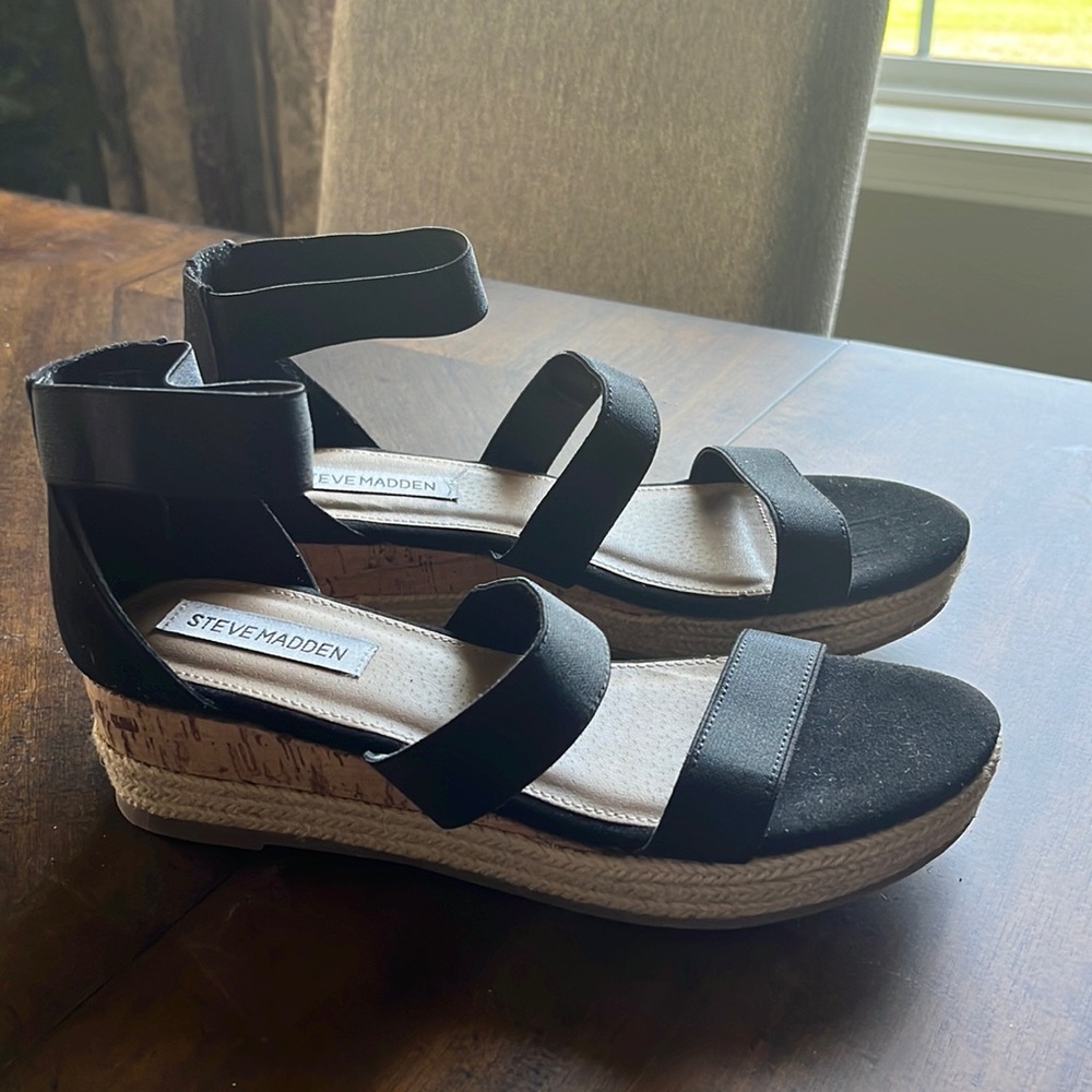Steve Madden- Wedge Sandal